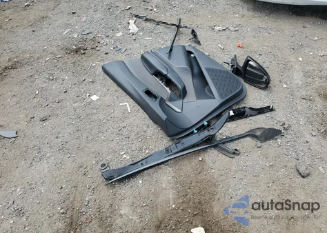 2020 Toyota C-Hr Xle z USA, uszkodzony, nr VIN NMTKHMBX9LR116798